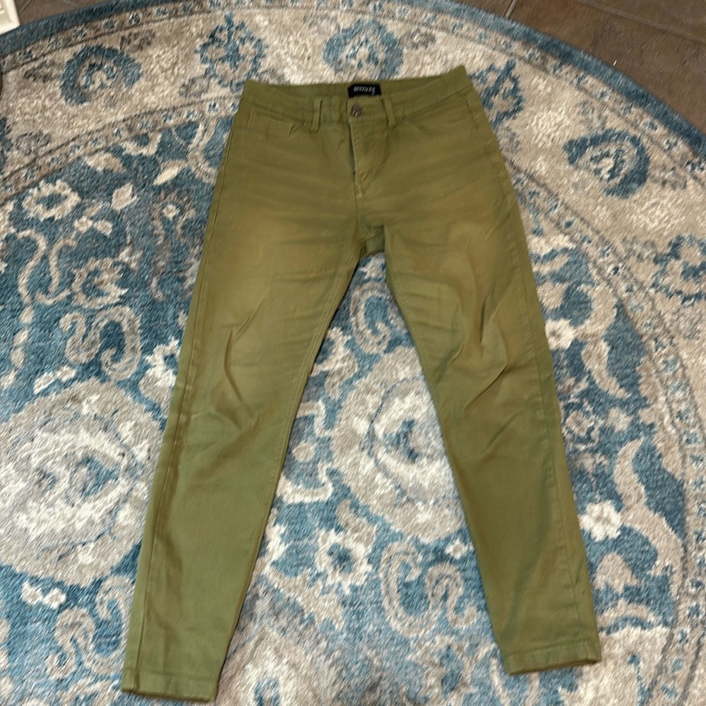 Skinny jeans